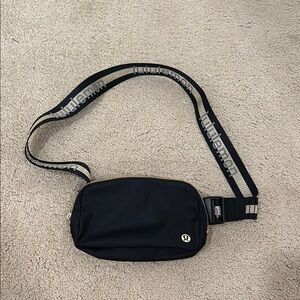 lululemon fanny pack
